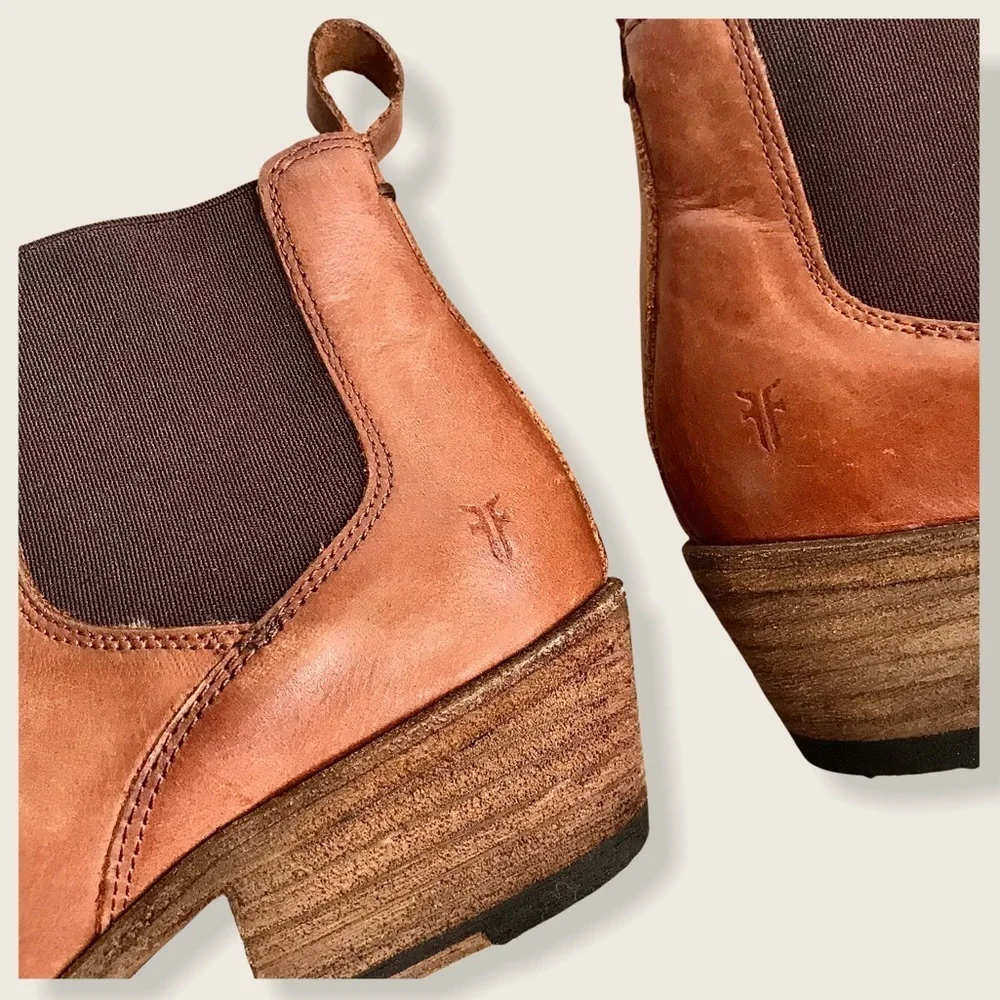 Frye Carson Chelsea Cognac Leather Cute Ankle Boot - Picture 12 of 16